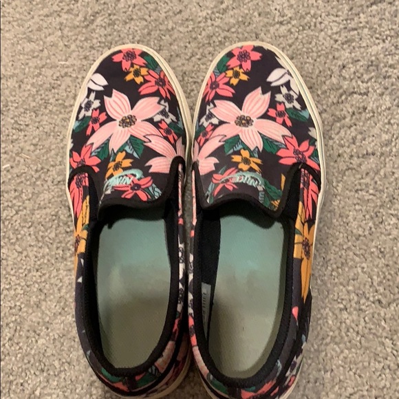 Nike Shoes - Nike sneakers